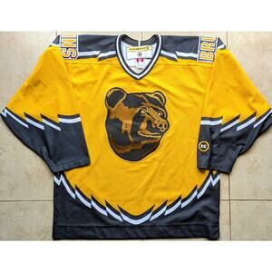 Boston Bruins 2000s KOHO Pooh Bear jersey L gold yellow alt NHL hockey vintage